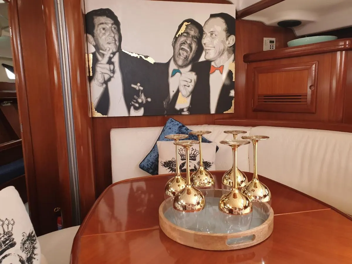 Luxury Yacht Stay 
