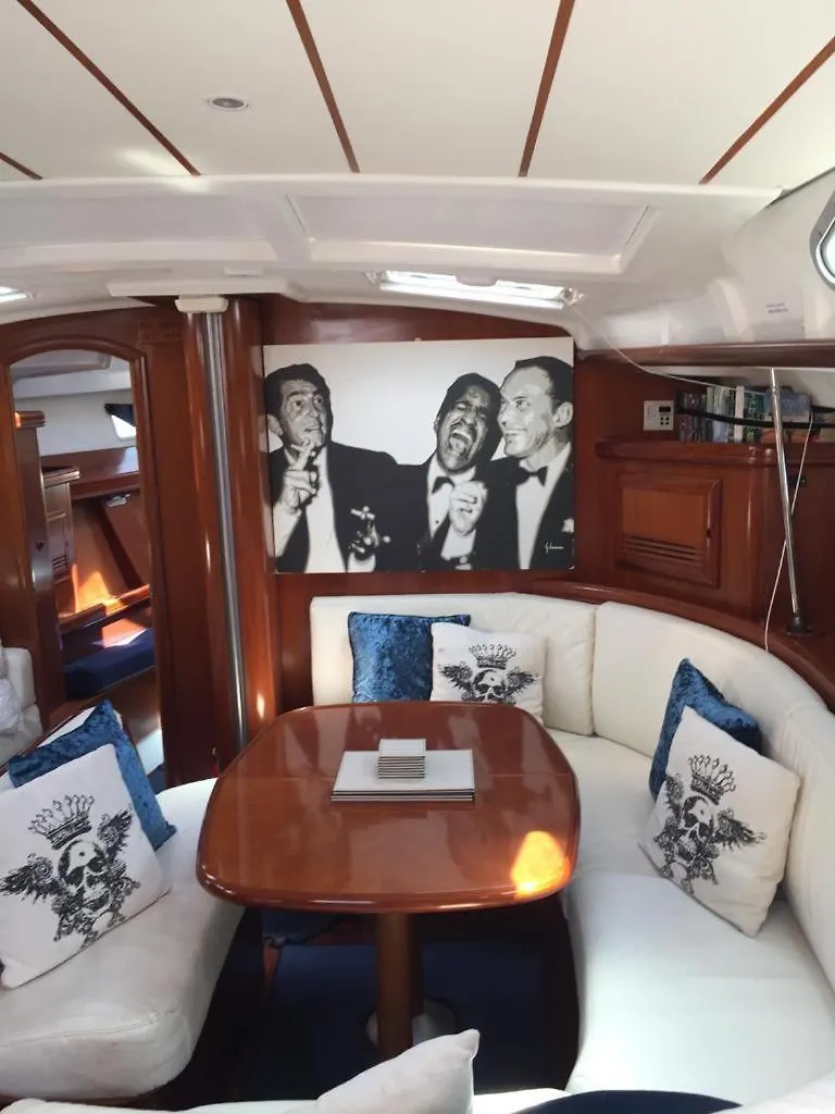 Luxury Yacht Stay 
