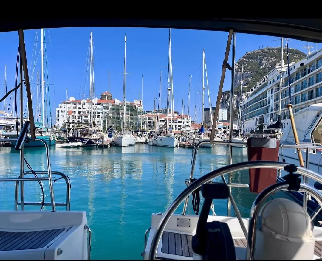 Botel Luxury Yacht Stay 