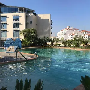 Swimming Pools In Ocean Village - 2 Bed 2 Bath Rock View Apartment